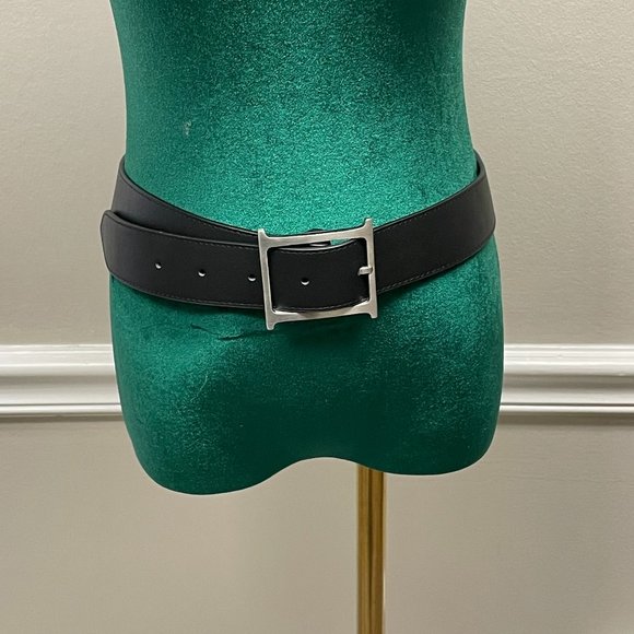 HelsaLogo Contrast Belt in Black